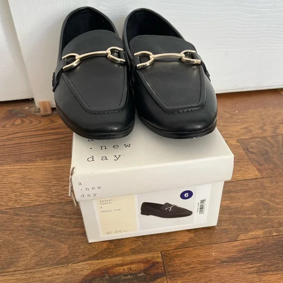 Black Leather Loafers with Gold Horse-bit Hardware - Picture 13 of 17